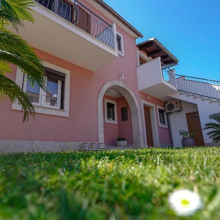 Apartment Palm View II Ровінь Екстер'єр фото