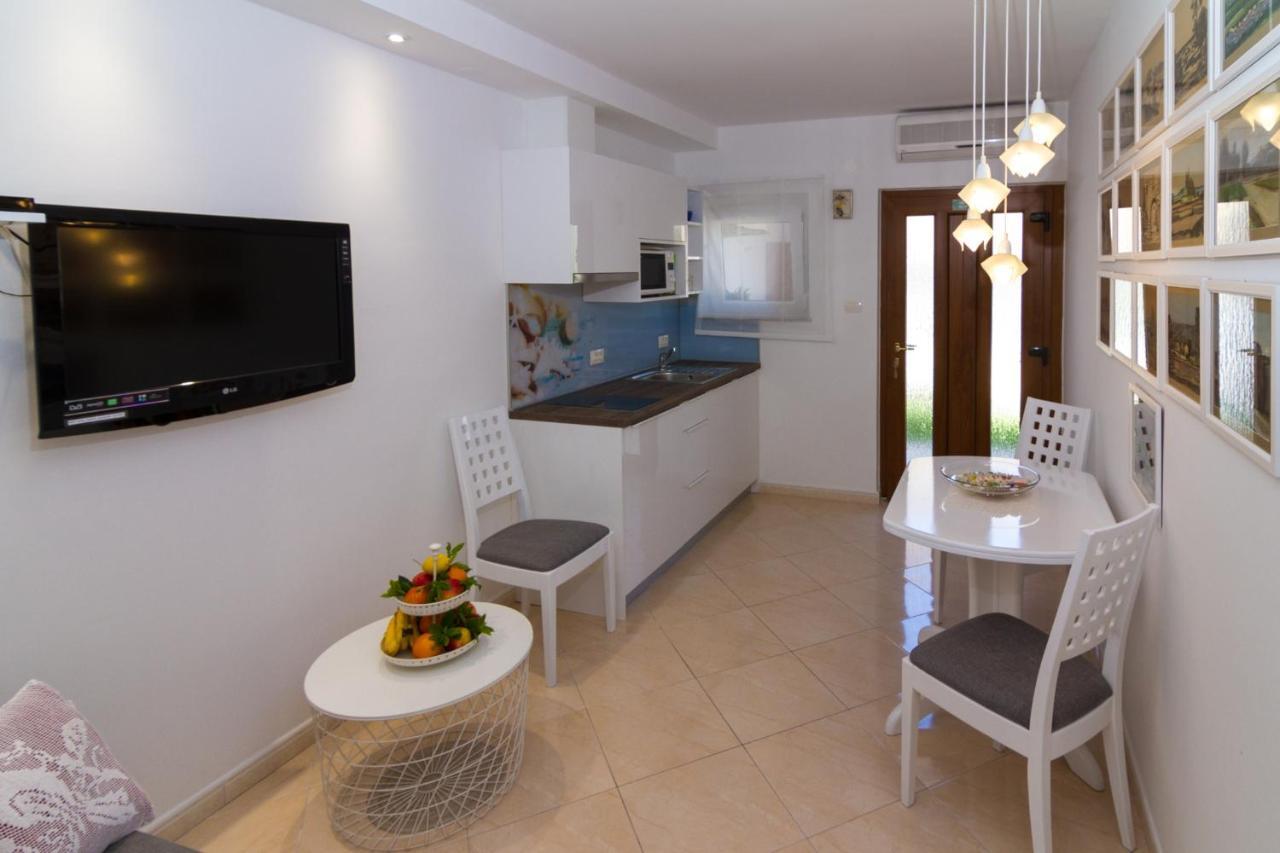 Apartment Palm View II Ровінь Екстер'єр фото