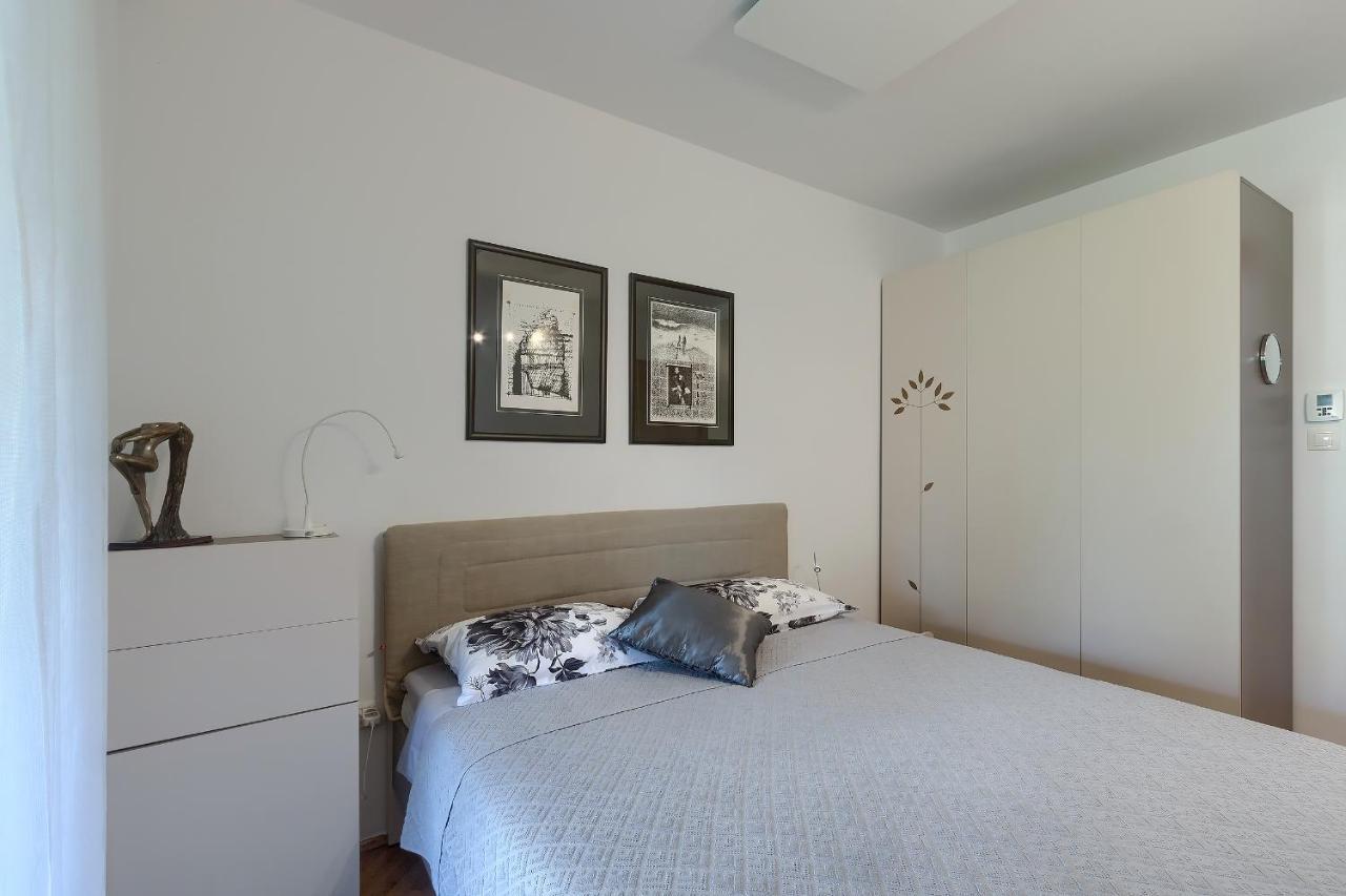 Apartment Palm View II Ровінь Екстер'єр фото