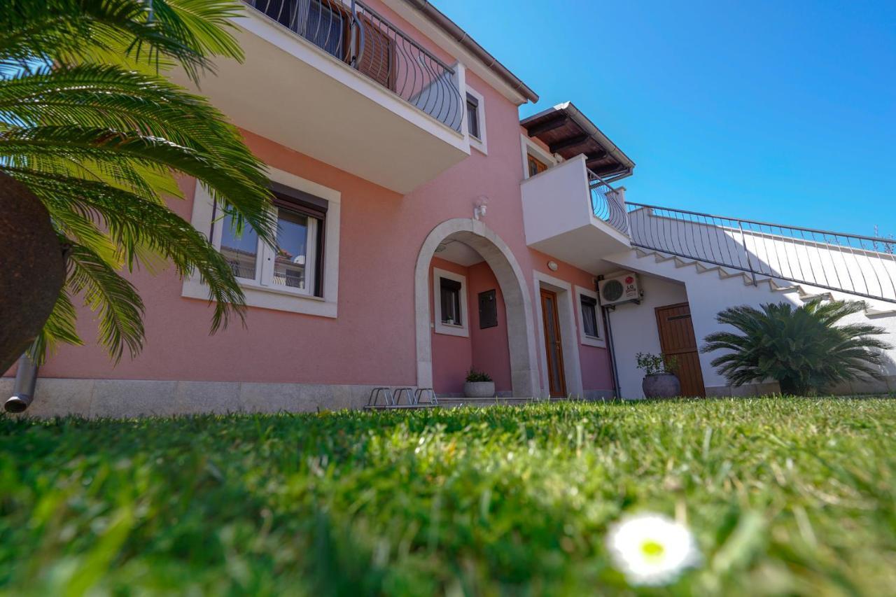 Apartment Palm View II Ровінь Екстер'єр фото